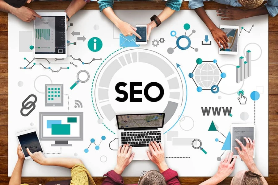 Nên tự triển khai SEO hay thuê ngoài dịch vụ của agency_